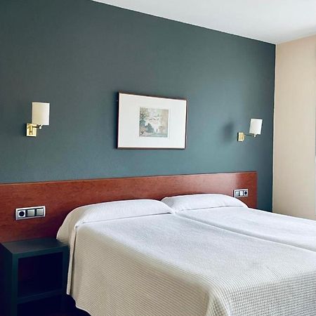 אסטייה Hotel Yerri מראה חיצוני תמונה