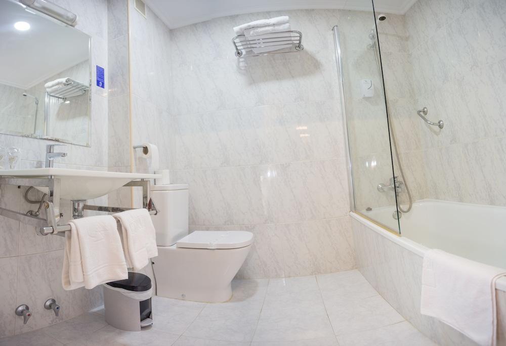 אסטייה Hotel Yerri מראה חיצוני תמונה
