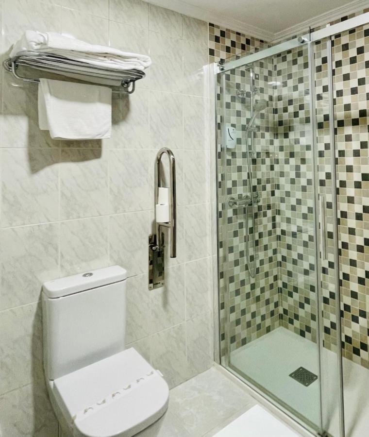 אסטייה Hotel Yerri מראה חיצוני תמונה