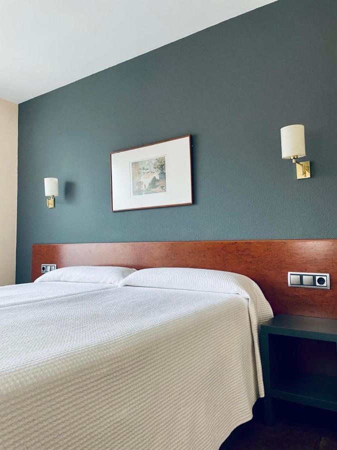 אסטייה Hotel Yerri מראה חיצוני תמונה