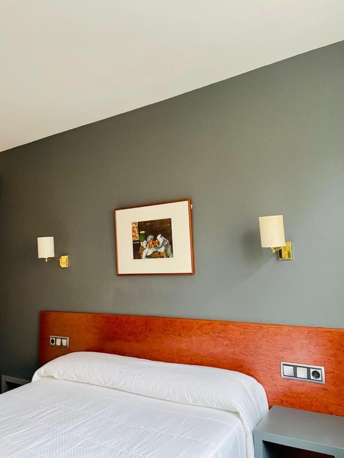 אסטייה Hotel Yerri מראה חיצוני תמונה