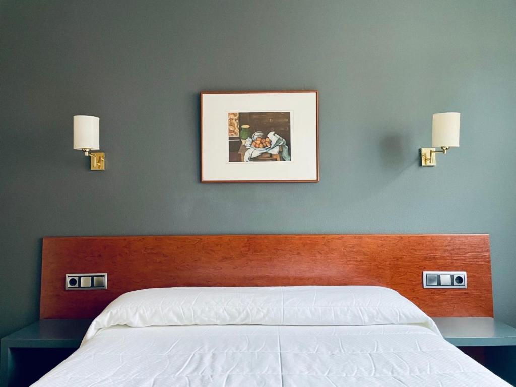 אסטייה Hotel Yerri מראה חיצוני תמונה