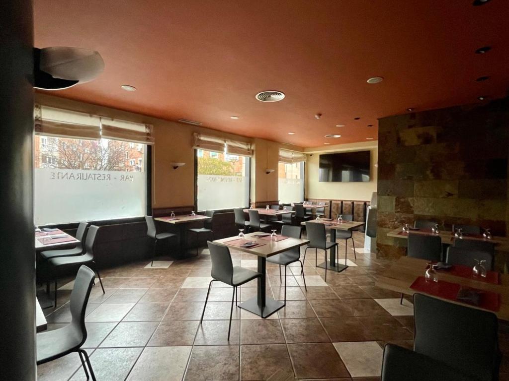 אסטייה Hotel Yerri מראה חיצוני תמונה