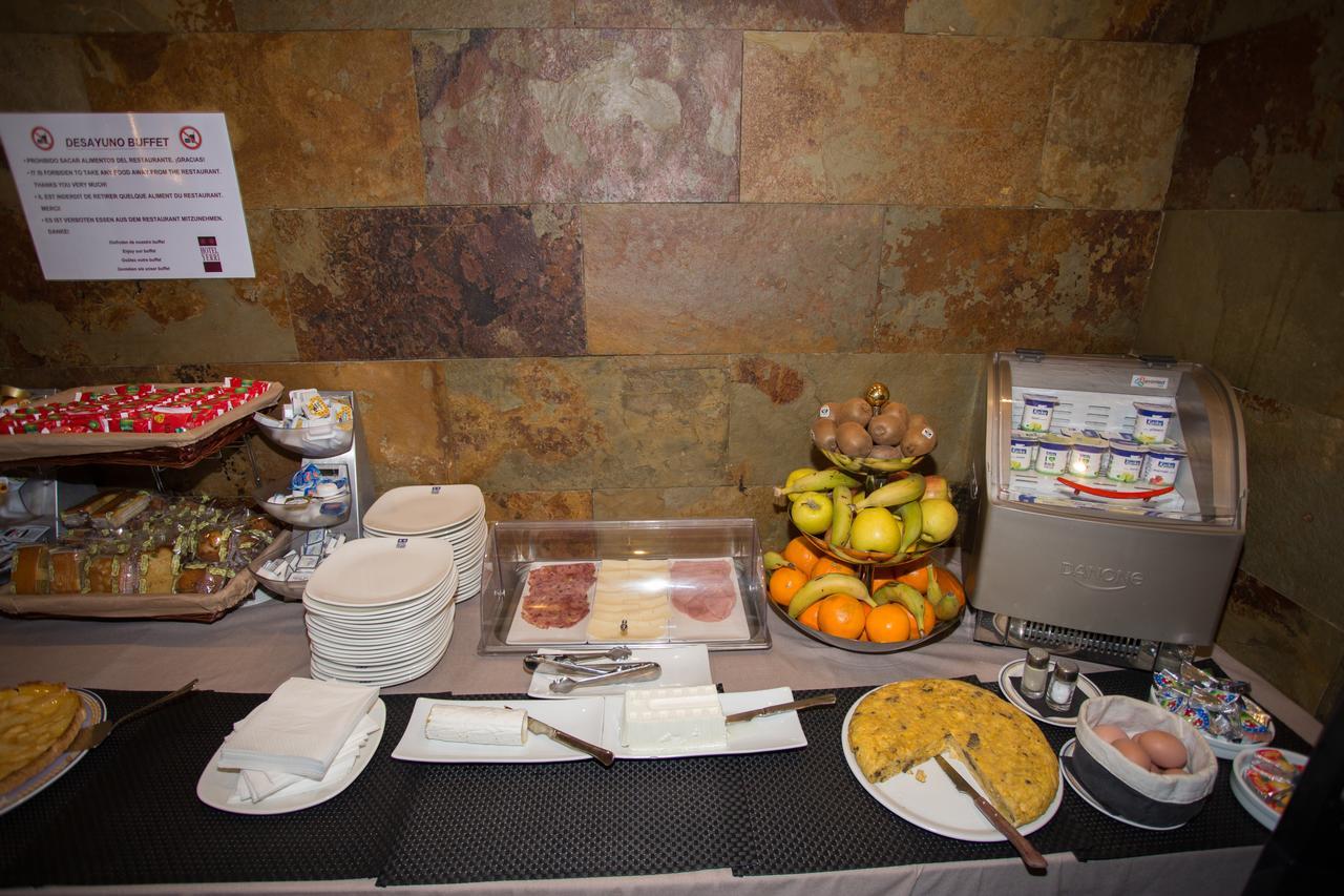 אסטייה Hotel Yerri מראה חיצוני תמונה
