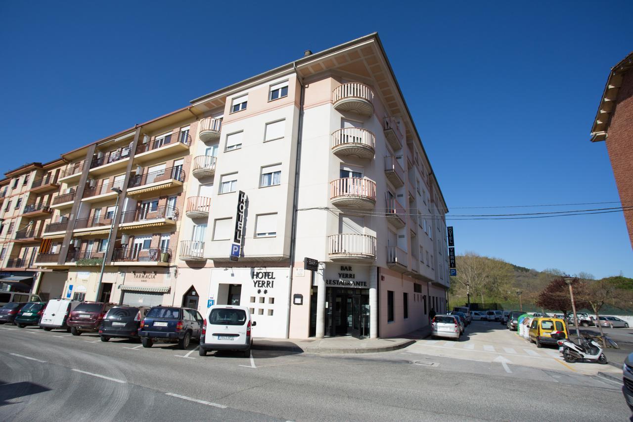 אסטייה Hotel Yerri מראה חיצוני תמונה